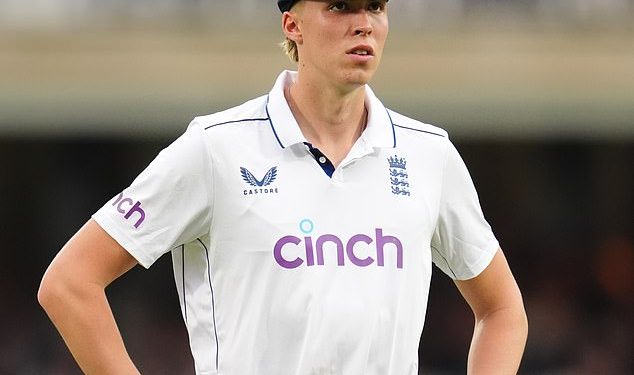 Kuglač Josh Hull povukao se s probne turneje po Pakistanu jer je engleska momčad smanjena na 16 igrača