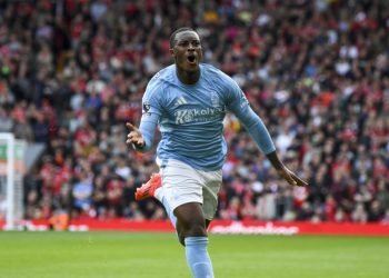 Liverpool-Nottingham Forest 0-1: gol e highlights