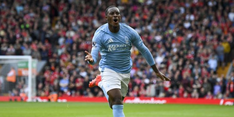 Liverpool-Nottingham Forest 0-1: gol e highlights