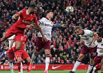 Liverpool protiv West Hama – Carabao Cup: rezultati uživo, vijesti o momčadi i ažuriranja dok momčad Arnea Slota počinje svoju obranu od suparnika Premier lige plus Arsenal protiv Boltona