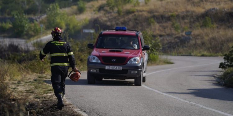 Lokaliziran požar u Žrnovnici – DALMACIJA DANAS