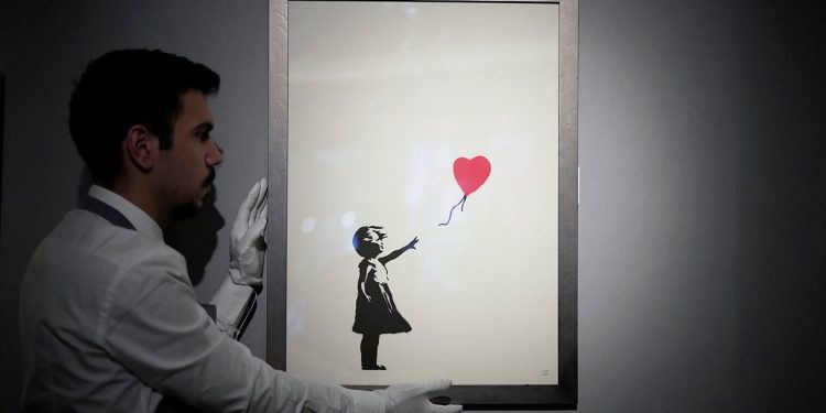Londonska umjetnička pljačka: Banksyjeva ‘Djevojka s balonom’ ukradena iz galerije, 2 optužena