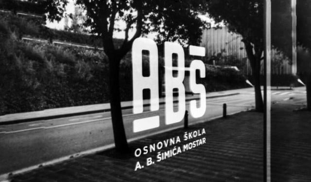 MINISTARSTVO ŠUTI Roditelji 15 učenika OŠ Antun Branko Šimić u Mostaru zatražili premještaj djece u druge razrede