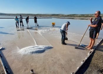 MISEC PAŠKE SOLI Drugačija manifesatacija u kojoj možete i sami sudjelovati