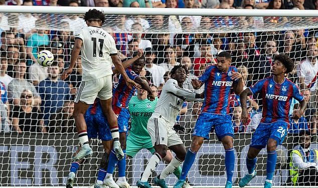 Man United je pronašao određeni stupanj mira s tri čista susreta u tjedan dana… ali drama nikad nije daleko, piše CHRIS WHEELER, dok se Erik ten Hag suočava s pitanjima nakon odmora Marcusa Rashforda