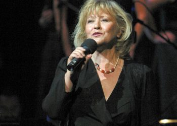 Meri Cetinić nastupa u Supetru povodom 30 godina djelovanja Turističke zajednice