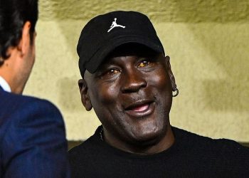 Michael Jordan izazvao je zdravstvene strahove kada se pojavila zabrinjavajuća fotografija NBA legende na putovanju u Monaco