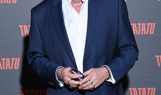 Michael Madsen podnio je zahtjev za zabranu prilaska otuđenoj supruzi DeAnni zbog obiteljskog nasilja nakon 28 godina braka usred razvoda koji je u tijeku