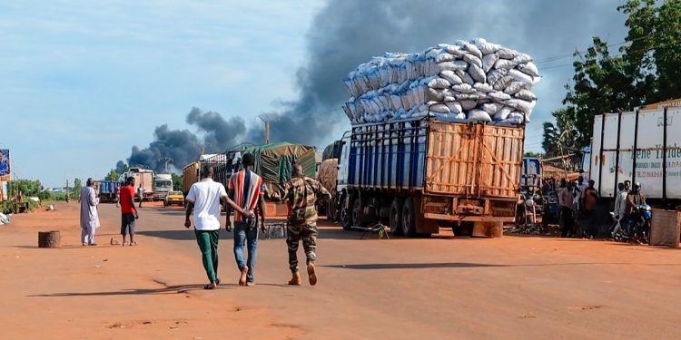 Militanti izvode smrtonosni napad na kamp za obuku u glavnom gradu Malija