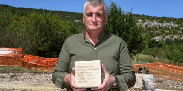 Miro Bulj: “Neka HDZ organizira izložbu Srpskog vijeća u svojim prostorijama”