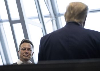 Musk, kojem Trump nudi poziciju u vladi, se pita: ‘Zašto nitko ne ubije Bidena ili Harris?’