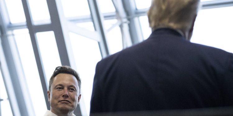Musk, kojem Trump nudi poziciju u vladi, se pita: ‘Zašto nitko ne ubije Bidena ili Harris?’