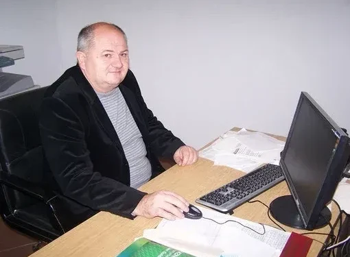 NE JEDNU, NEGO DVIJE Direktor Centra za socijalni rad zaposlio kćerke prije odlaska u mirovinu