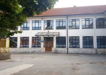 NEZADOVOLJNI PROSVJETARI I U ŽZH ‘Tko to (opet) gura srednje škole u generalni štrajk?’
