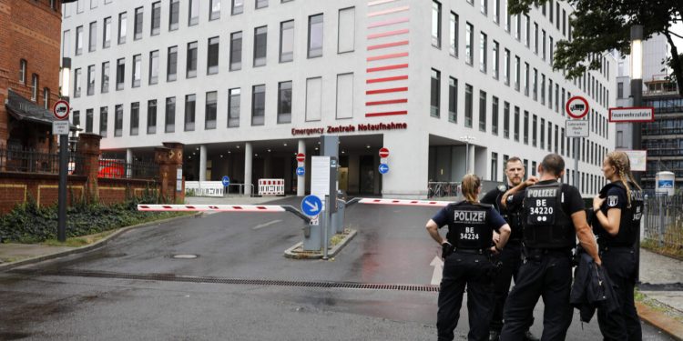 Na zanimljivu obljetnicu u europskoj metropoli krenuo dugom puškom na izraelski konzulat