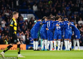 Navijači Chelseaja pozivaju Enza Marescu da ‘sjedne na klupu koga god moramo’ kako bi dobio jednu zvijezdu ‘Tima B’ u svojih 11 nakon sjajne utakmice Carabao Cupa