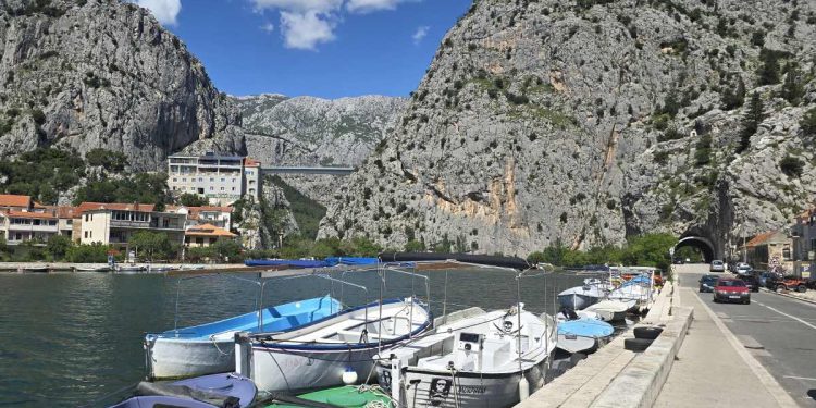 Ne možete imati pet brodova koje iznajmljujete na komunalnim vezovima!