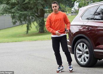 Nezaposleni francuski napadač Wissam Ben Yedder priznaje da je alkoholičar jer mu je izrečena zabrana putovanja dok se suočava sa suđenjem za ‘seksualni čin pred mladom ženom’ nakon što je pio viski sam u svom automobilu