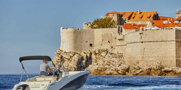 Nijemac unajmio plovilo u Dubrovniku: “Pokušali mi naplatiti skuplje gorivo, pa mi nisu vratili depozit od 1000 eura”