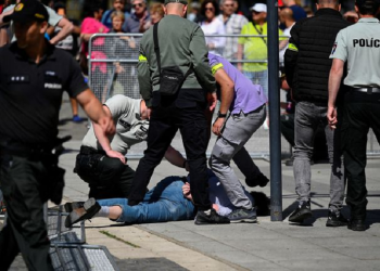 Nova prijetnja nakon atentata: Robert Fico primio poštom omotnicu s metkom