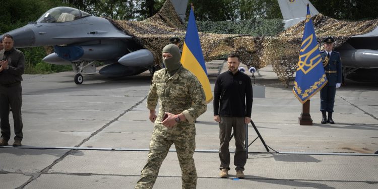 Nove turbulencije u Ukrajini, vjerni suradnici napuštaju Zelenskog: Tajming je znakovit