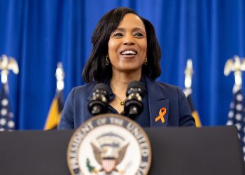 Novi razvoj događaja u ključnoj utrci za Senat dok republikanci pokušavaju promijeniti mjesto u plavoj državi