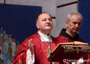 OBJAVIO DEKRET Oglasio se mostarski biskup povodom odluke Vatikana o Međugorju