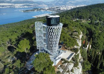 OTVORENA PROMATRAČNICA NA MARJANU Puljak, Ivošević i Kuzmanić obukli se u zelene majice s tekstom Oliverove pjesme