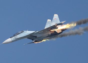 Oboren ruski lovac Su-30 u dramatičnoj operaciji na Crnom moru (Video)