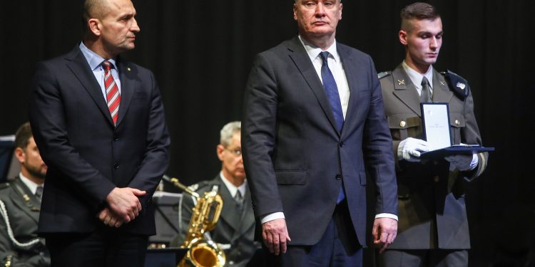 Ogromna sigurnosna ugroza: Milanović zbog ovog sprema udar na Anušića