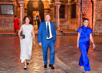 Ona je najmoćnija mlada HDZ-ovka: Upravlja milijunima, u braku je s utjecajnim ministrom