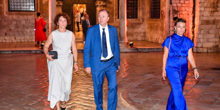 Ona je najmoćnija mlada HDZ-ovka: Upravlja milijunima, u braku je s utjecajnim ministrom