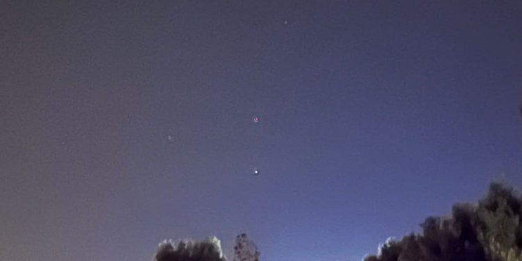 Opet čudna svjetlost iznad Splita: “Išli su svake dvije minute jedan za drugim…”