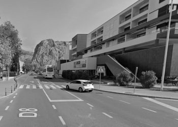 Ovo mjestu u Omišu kao da je ukleto. Majka teško nastradale djevojčice za Dalmaciju Danas: “Sritni smo što je preživjela, ali šok je ogroman”