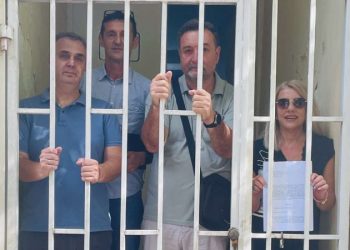 PROSVJETARI U HNŽ ‘U zemlji s toliko kriminala, kriminaliziraju se prosvjetni radnici u borbi za svoja prava’