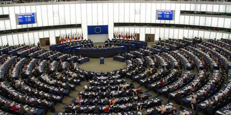 Pala kontroverzna rezolucija u Strasbourgu: EU na rubu vojne konfrontacije s Rusijom?