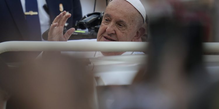 Papa Franjo bio je u smrtnoj opasnosti, teroristi su planirali atentat