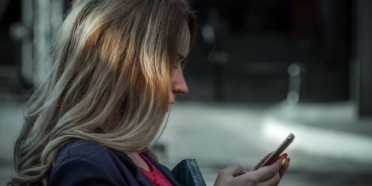 Počele kružiti nove prevare, poslano važno upozorenje: ‘Nikako to nemojte otvarati’