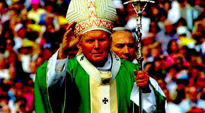 Poljubio je hrvatsku zemlju i tražio milijun Hrvata: ‘Ostanite vjerni Kristu’