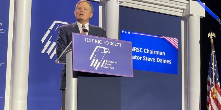 Predsjedavajući izborne kampanje GOP-a u Senatu ‘zabrinut’ je zbog razlike u prikupljanju sredstava, ali predviđa tko će osvojiti većinu