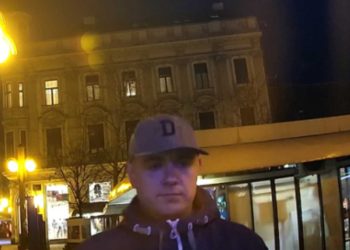 Prepoznajete li muškarca na fotografiji? Sumnja se da raspolaže važnim informacijama