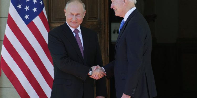 Putin uživa u spektaklu dok Zapad bijesni: Mongolski vođa poslao važnu poruku