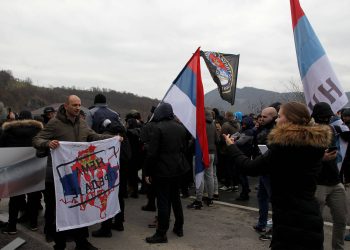 Rastu tenzije na Kosovu, Srbi blokirali ceste: ‘Ovo su fašističke metode’