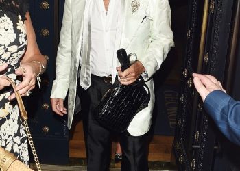 Rod Stewart (79) uživa u kasnom noćnom spoju sa svojom suprugom Penny Lancaster (53), nakon što je bio prisiljen demantirati glasine o bračnom ‘razdoru’