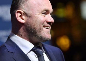 Rooney, kakav gol iz slobodnog udarca u utakmici između legendi Manchester Uniteda i Celtica