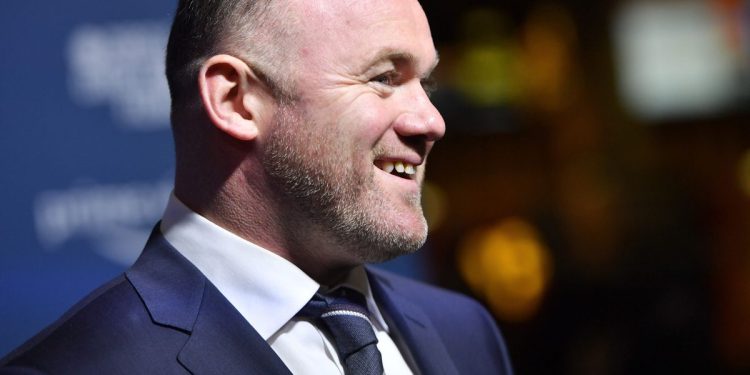 Rooney, kakav gol iz slobodnog udarca u utakmici između legendi Manchester Uniteda i Celtica