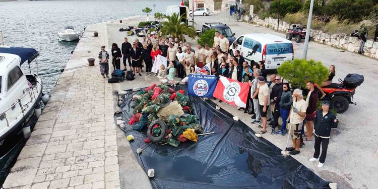 Rostrum u eko akciji “Drvenik Veli 2024”