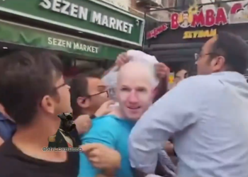 Rulja napala američke vojnike u Izmiru, jednome nabili vreću na glavu: Jenkiji idite kući