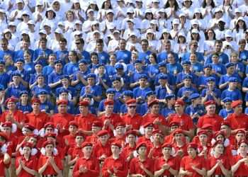 Rusija naziva glavne prijetnje mladima u zemlji — RT Rusija i bivši Sovjetski Savez