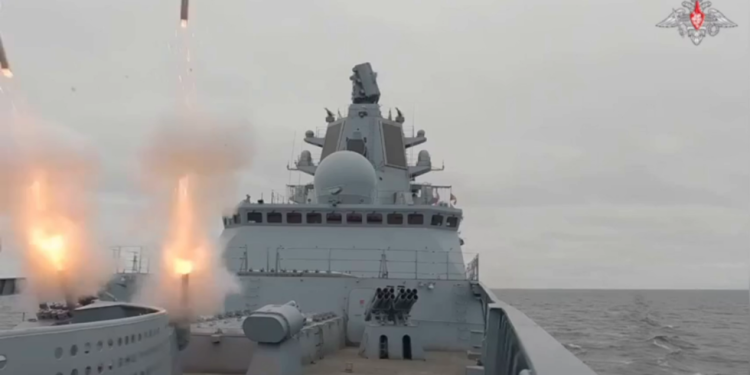 Ruska mornarica prikazuje napredne fregate (VIDEO) — RT Rusija i bivši Sovjetski Savez